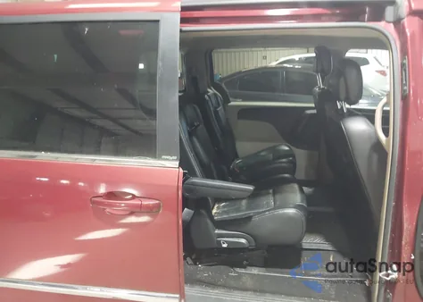 2014 Chrysler Town & Country Touring z USA, uszkodzony, nr VIN 2C4RC1BG0ER126774